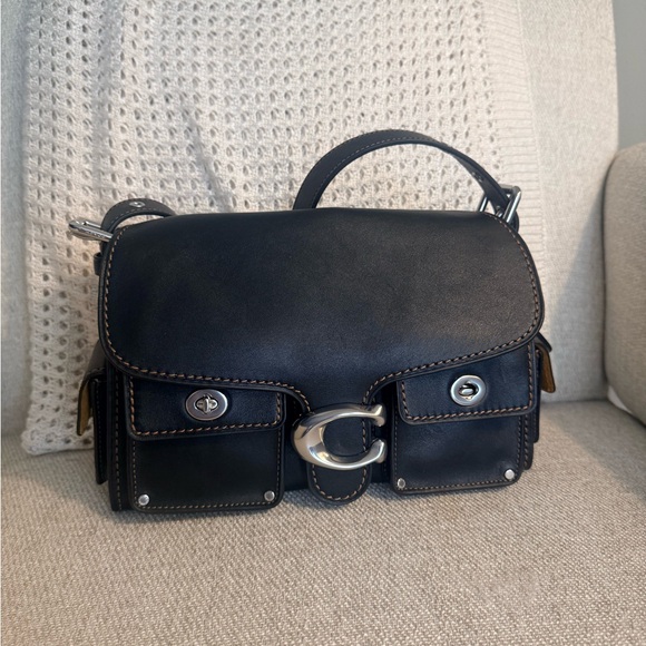 Coach Cargo Western Tabby EUC - Picture 9 of 14